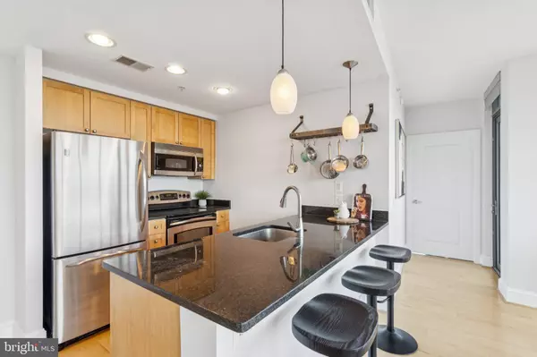 Arlington, VA 22201,2001 15TH ST N #506