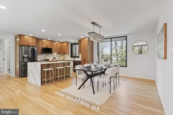 Alexandria, VA 22306,7421 HOPA CT