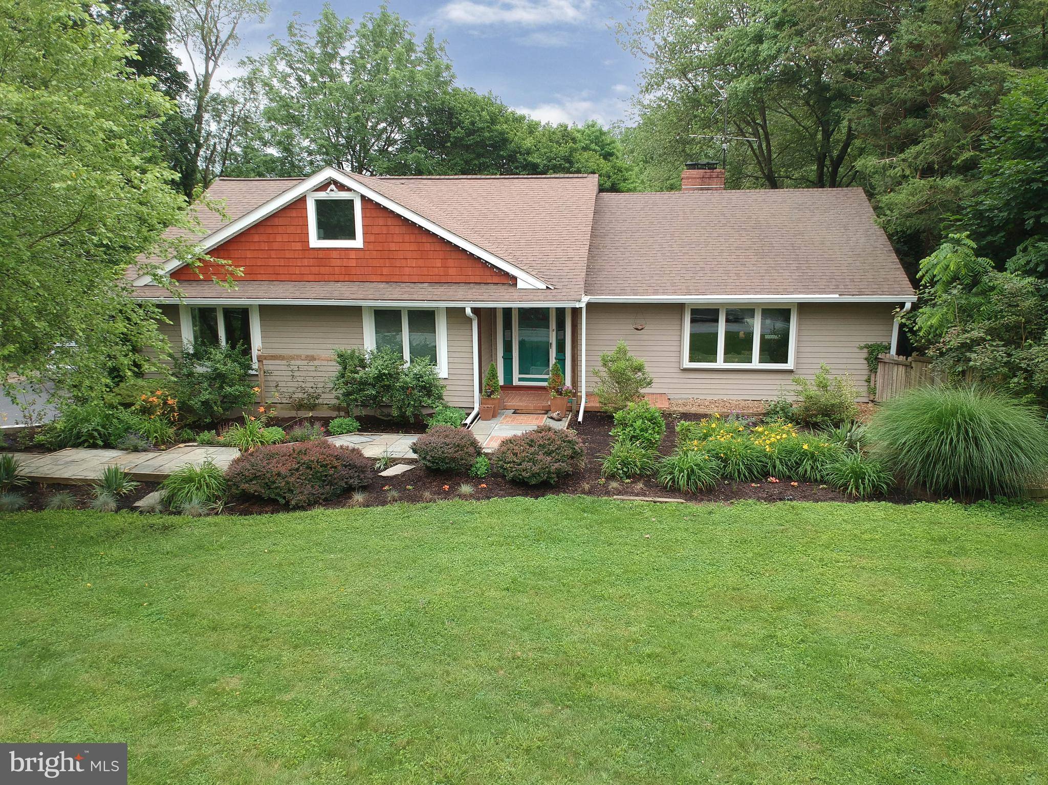 14 GREENHILL RD, West Chester, PA 19380