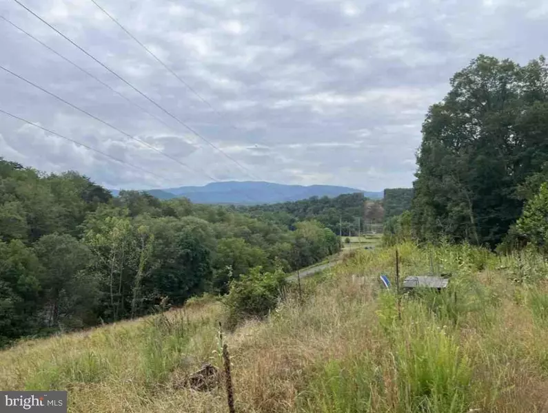 EAGLE DR, Front Royal, VA 22630