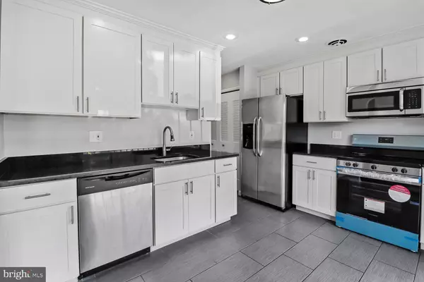 Arlington, VA 22202,1705 S HAYES ST #B