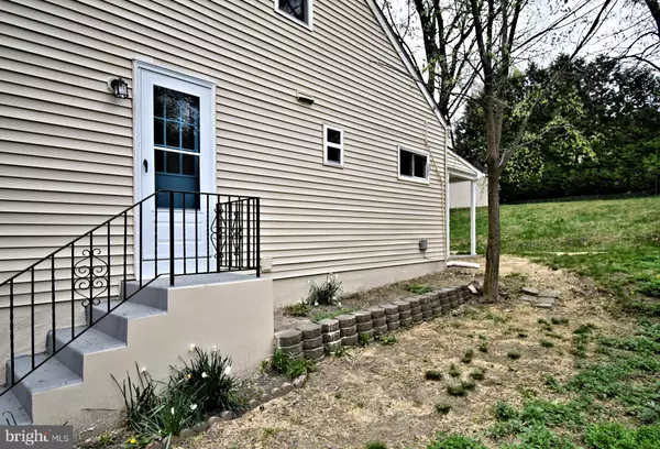 Abington, PA 19001,843 TYSON AVE