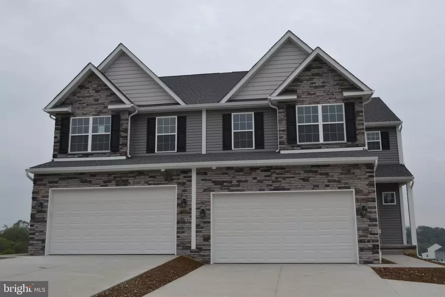 195 SUNGLO DR #(LOT 125), Leesport, PA 19533