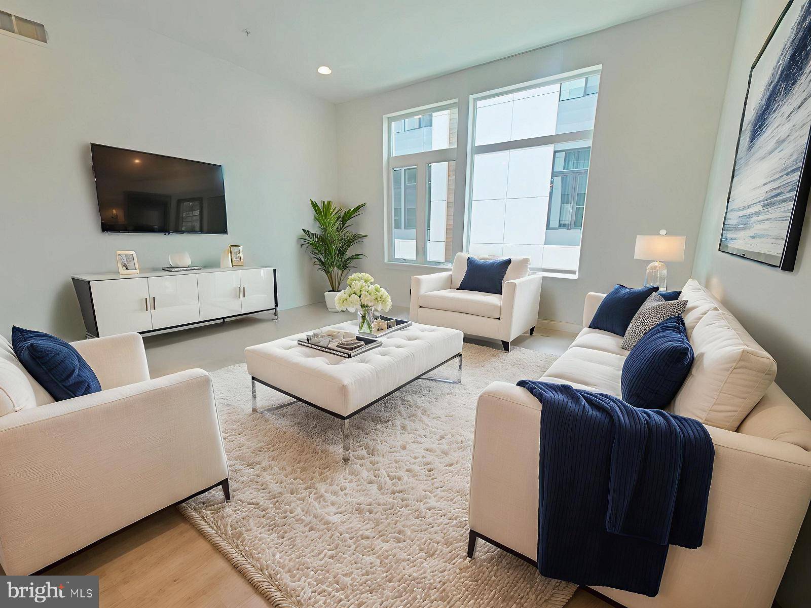 Philadelphia, PA 19123,702-12 N FRONT ST #2