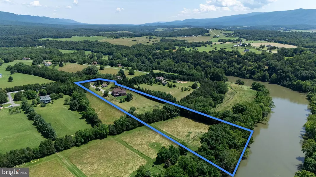 360 LAZY RIVER EAST RD, Luray, VA 22835