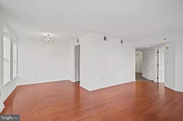 Washington, DC 20004,601 PENNSYLVANIA AVE NW #212
