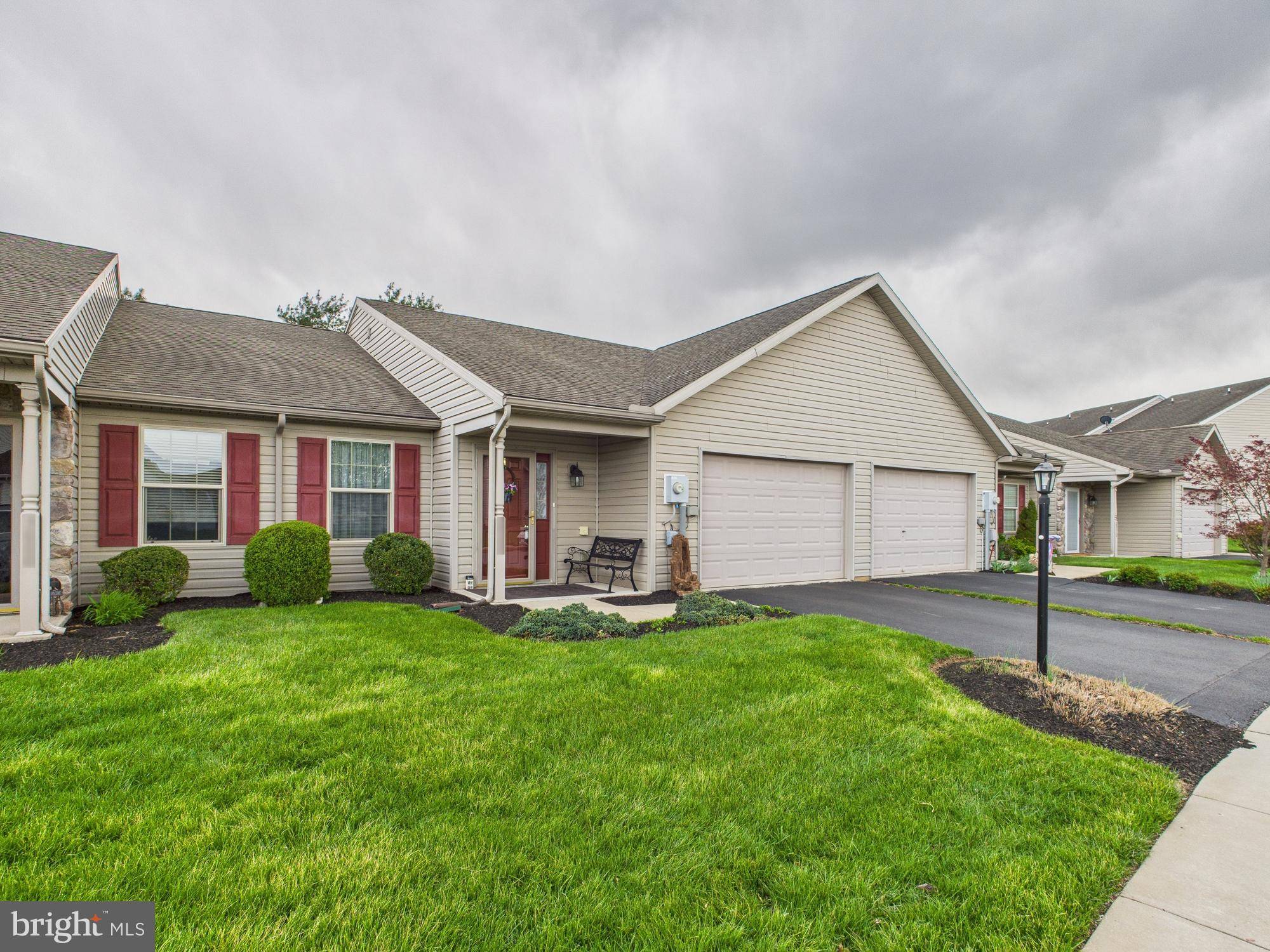 Dover, PA 17315,2990 BARLEY CIR #24