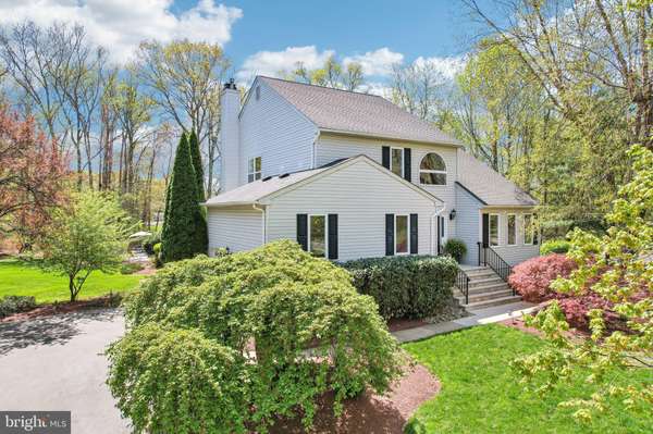 32 ARNOLD LN, Robbinsville, NJ 08691