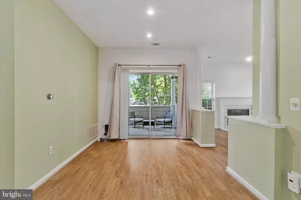 Reston, VA 20190,1716 LAKE SHORE CREST DR #16