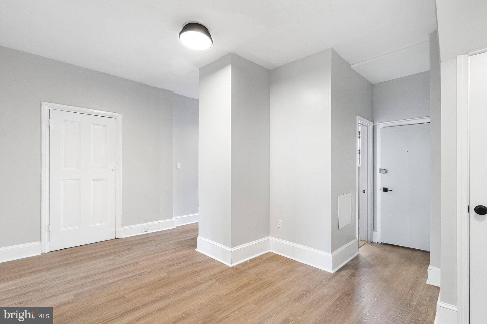 Philadelphia, PA 19106,735 SPRUCE ST #3F