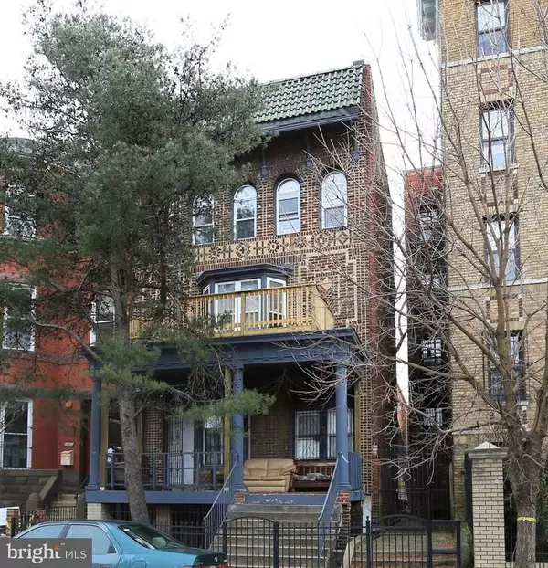 1424 HARVARD ST NW, Washington, DC 20009