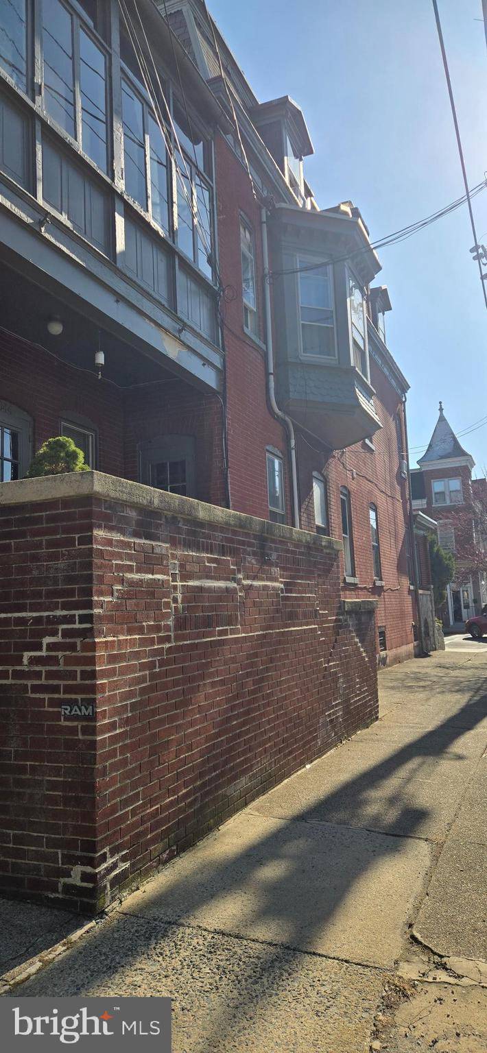 Allentown, PA 18101,45 N 11TH ST
