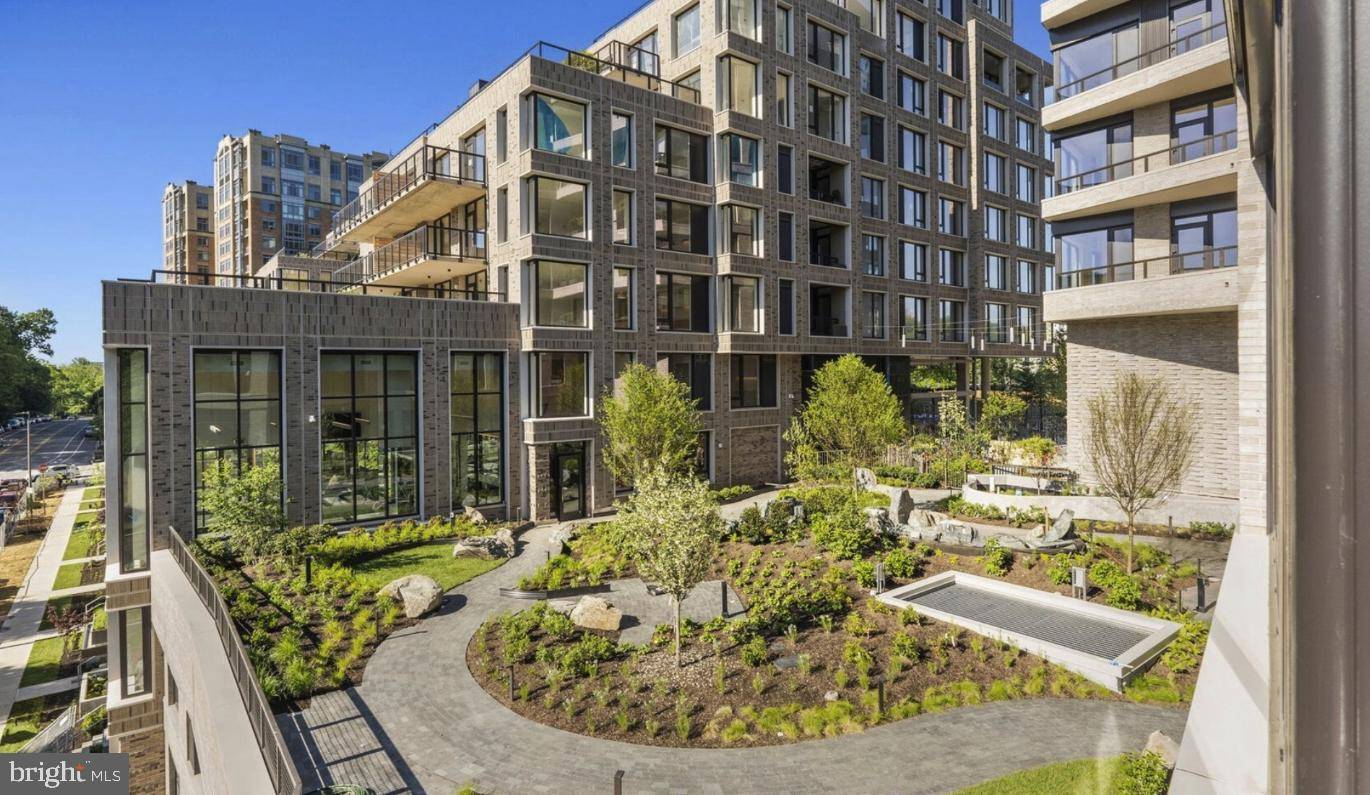 North Bethesda, MD 20852,10511 STRATHMORE HALL ST #2B-3B-506