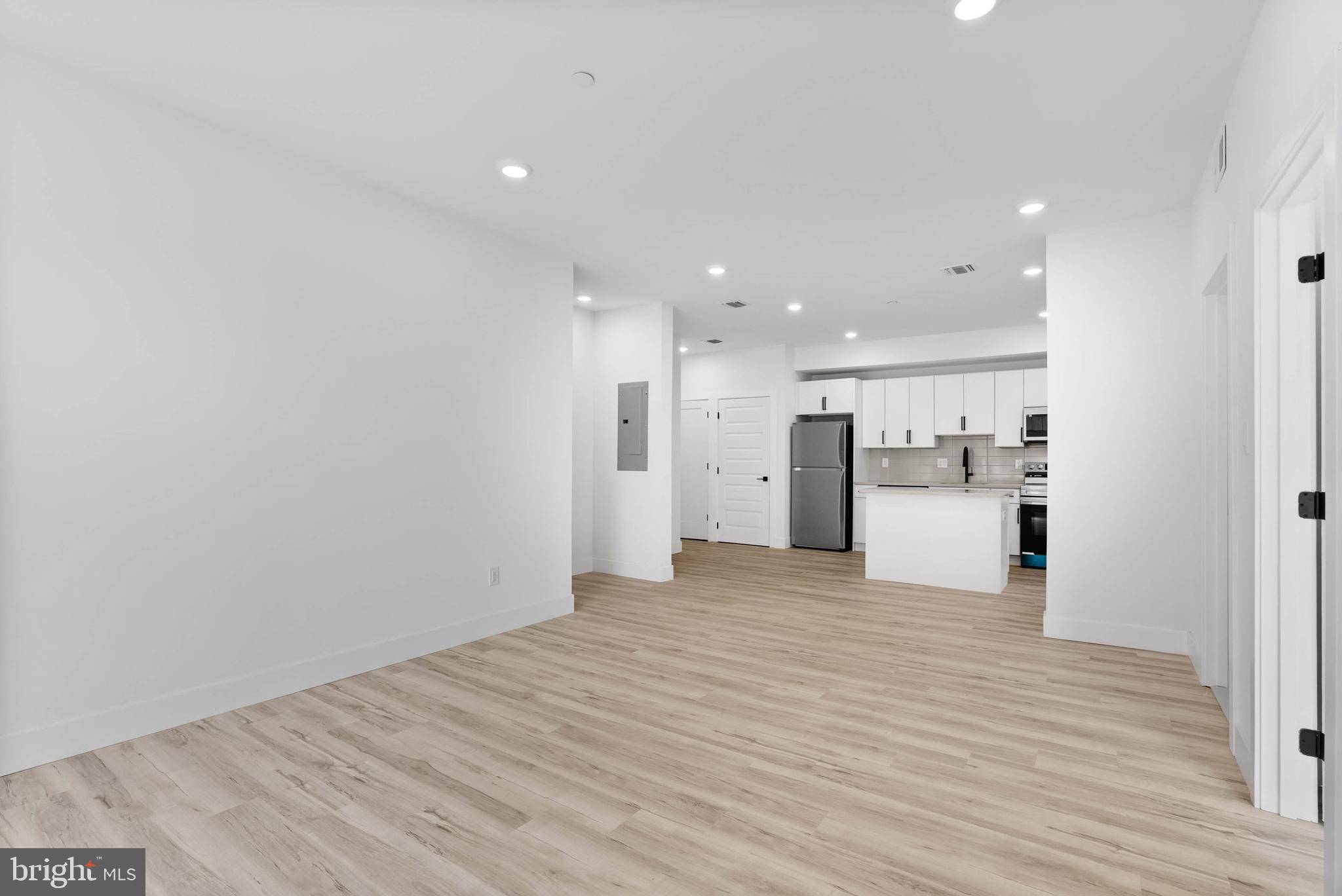 Philadelphia, PA 19122,809 DIAMOND ST