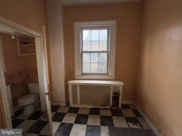 Philadelphia, PA 19144,5927 WAYNE AVE