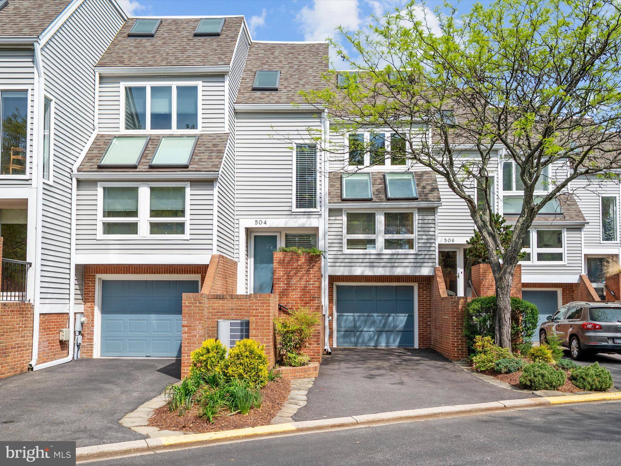 Arnold, MD 21012,504 MOORINGS CIR