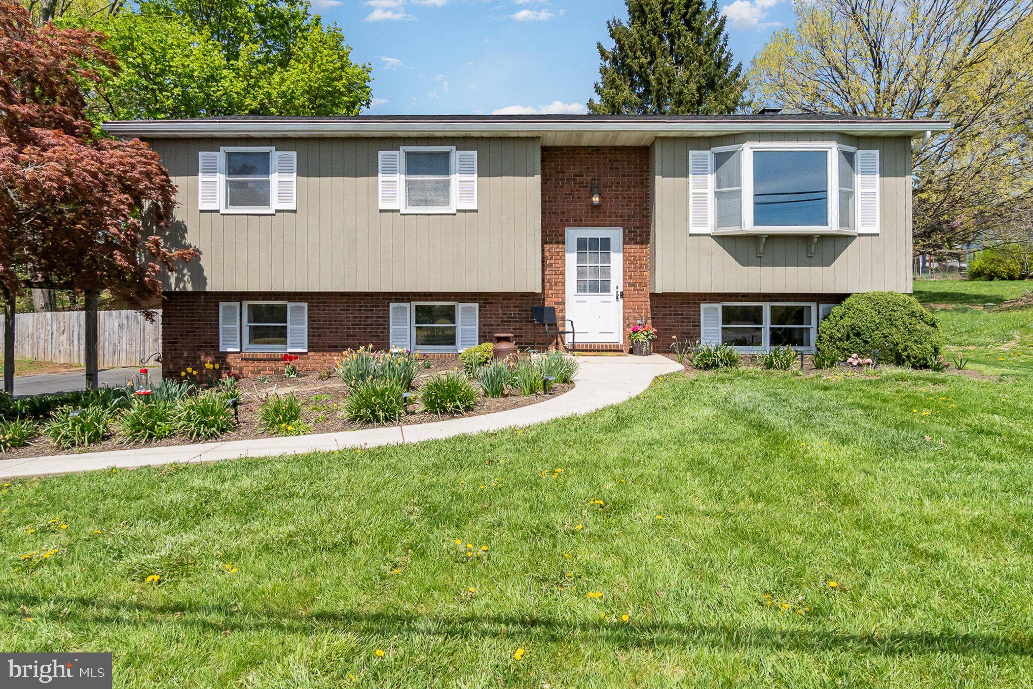 Hummelstown, PA 17036,1213 ROUSH RD