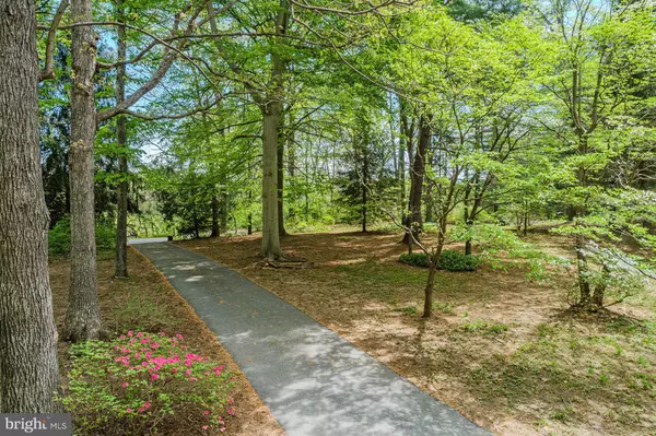 Lothian, MD 20711,5858 BROOKS WOODS RD