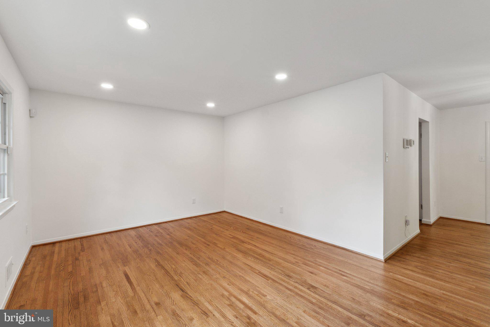Springfield, VA 22152,8626 KERRY LN
