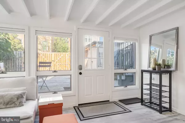 Washington, DC 20016,3817 NW CATHEDRAL AVE NW #GARDEN APARTMENT