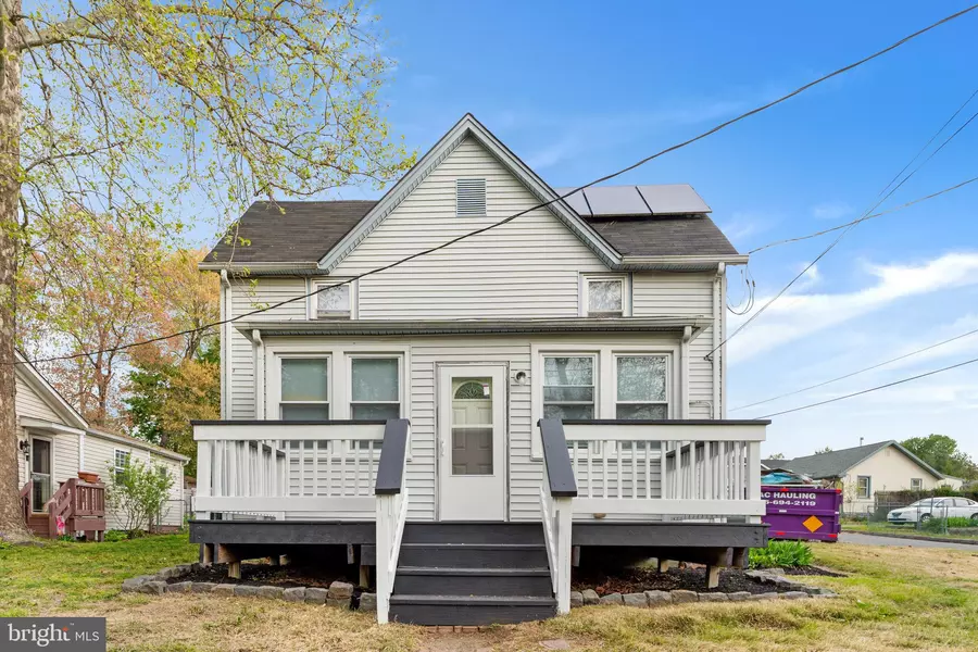 24 1ST, West Deptford, NJ 08051