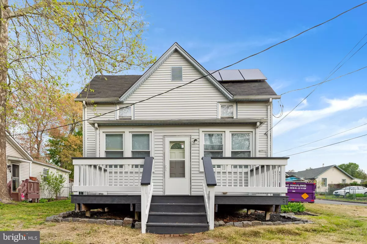 West Deptford, NJ 08051,24 1ST