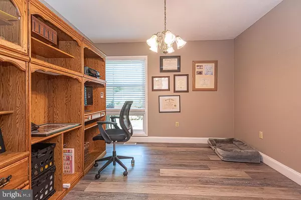 Ocean Pines, MD 21811,8 CANDYTUFT LN