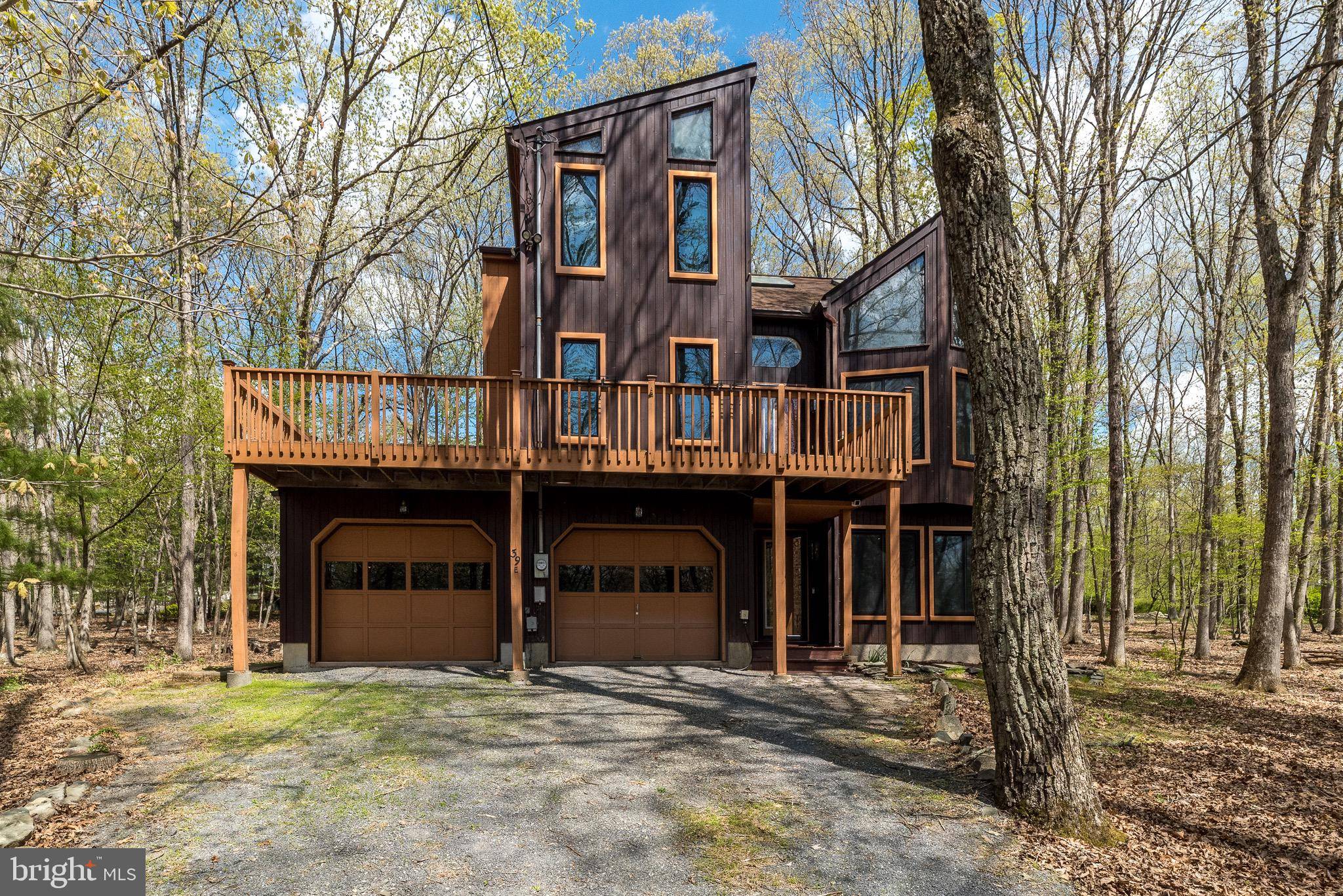 East Stroudsburg, PA 18301,3213 FOXDALE TER