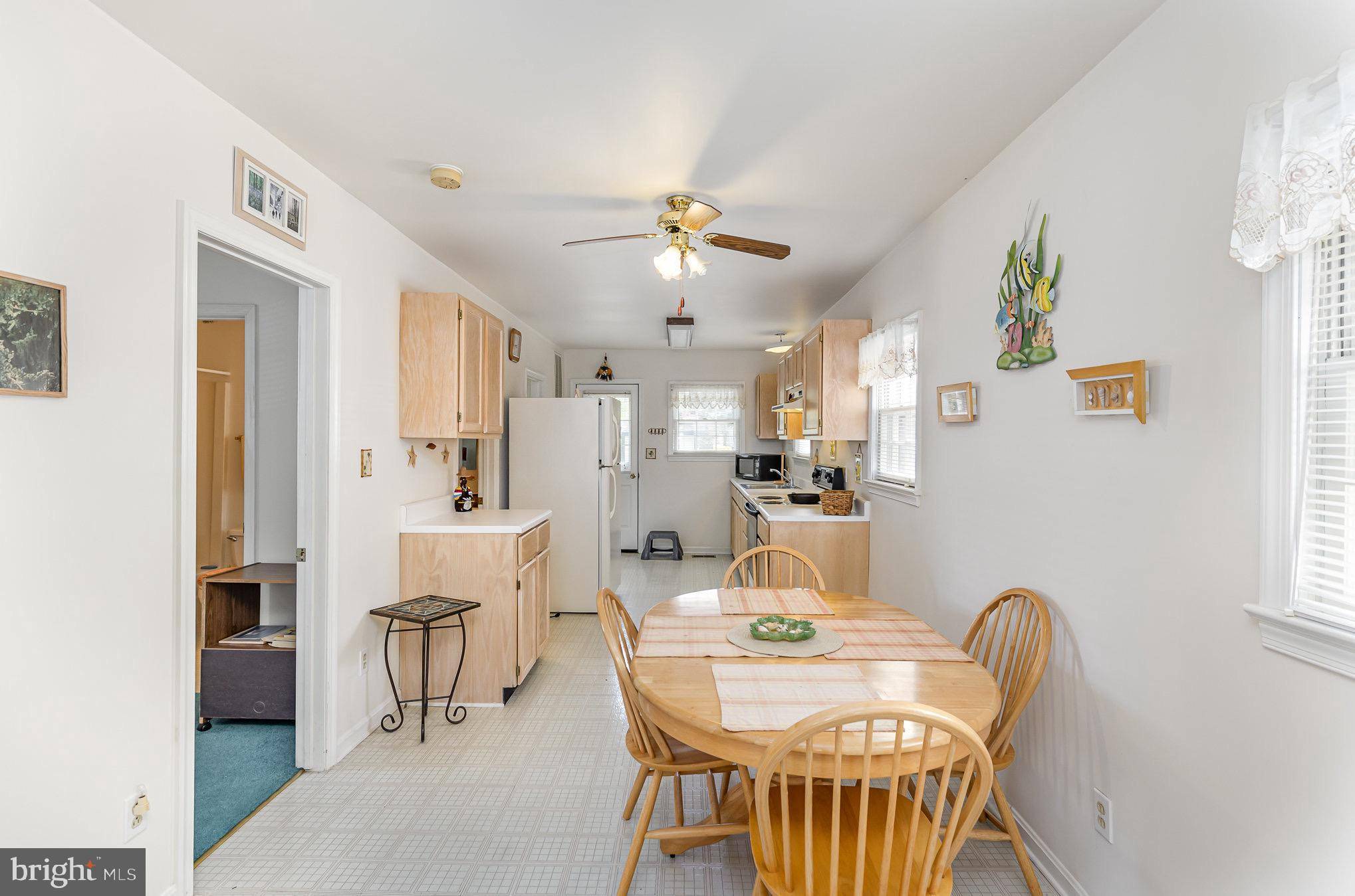Colonial Beach, VA 22443,124 5TH ST
