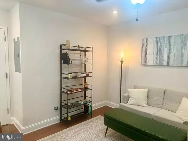 Washington, DC 20007,2339 40TH PL NW #5