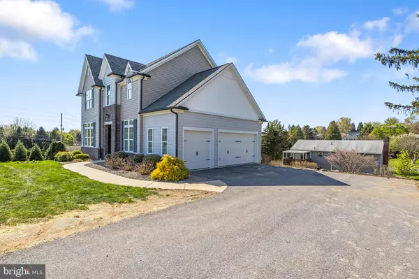 Mechanicsburg, PA 17055,701 E WINDING HILL RD