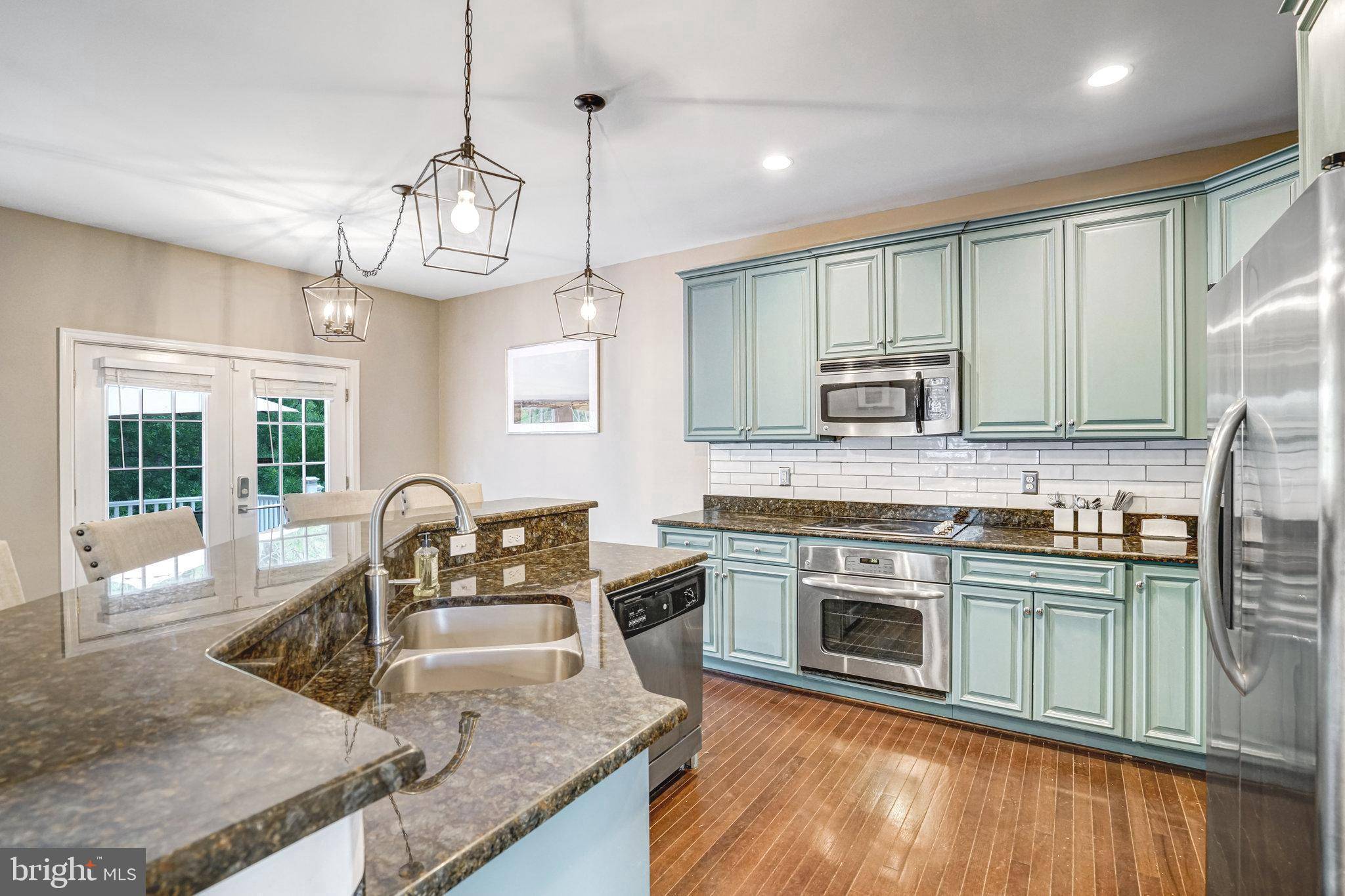 Alexandria, VA 22303,5712 GLENMULLEN PL
