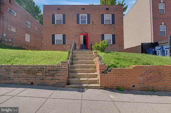2303 S ST SE, Washington, DC 20020