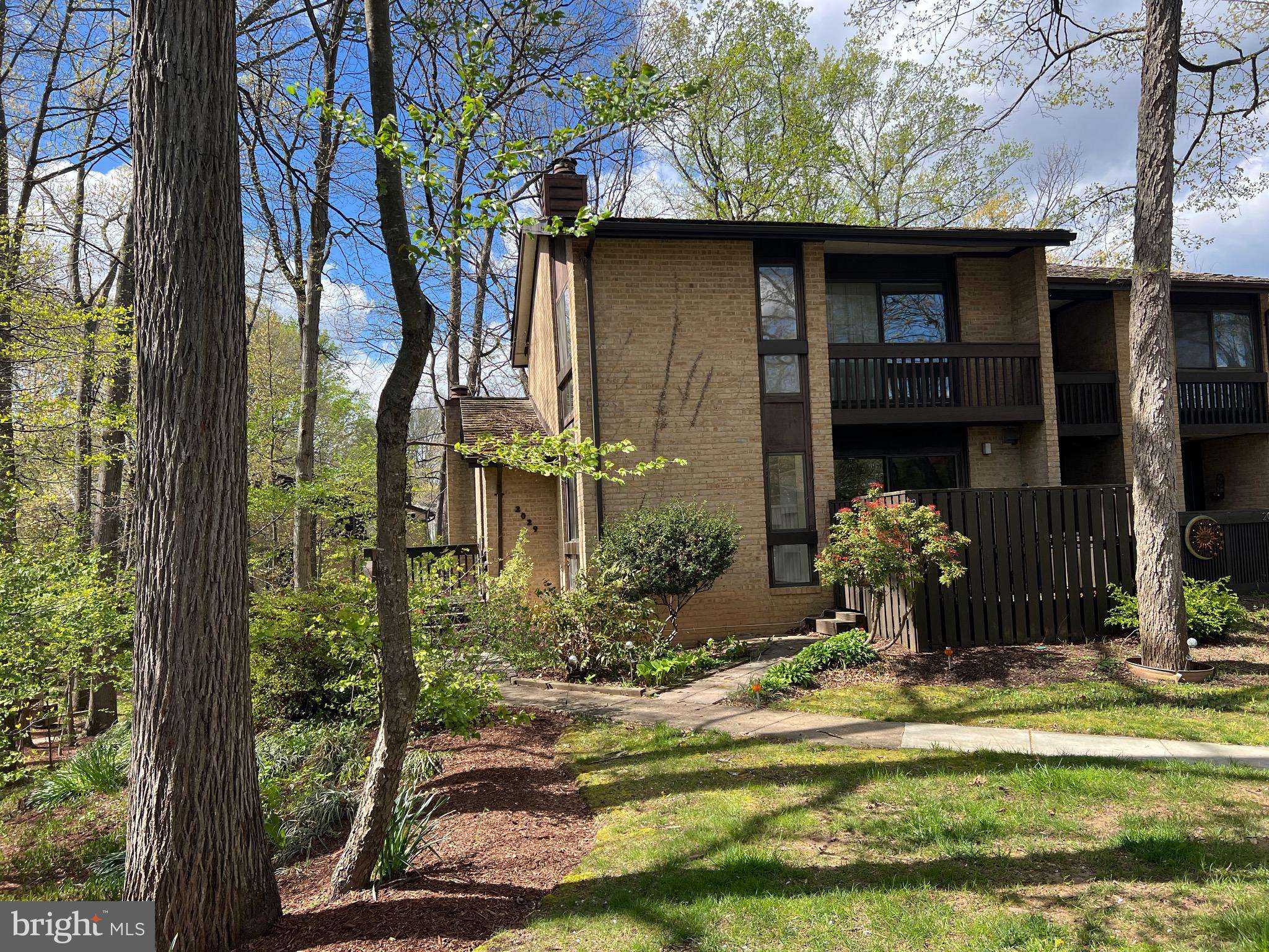 2029 LAKEBREEZE WAY, Reston, VA 20191