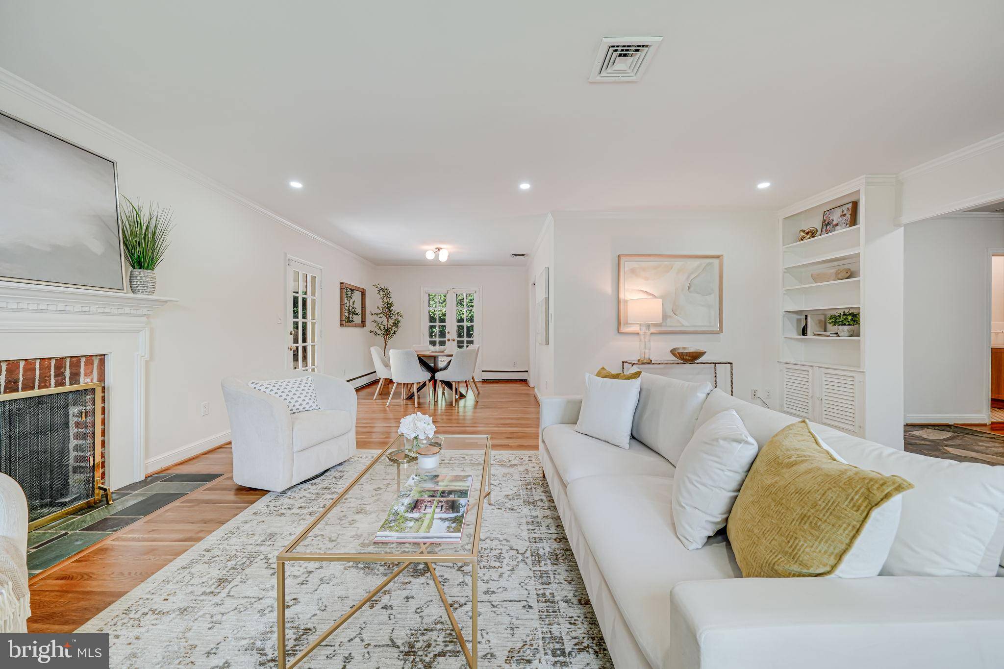 Falls Church, VA 22044,3122 VINEWOOD PL