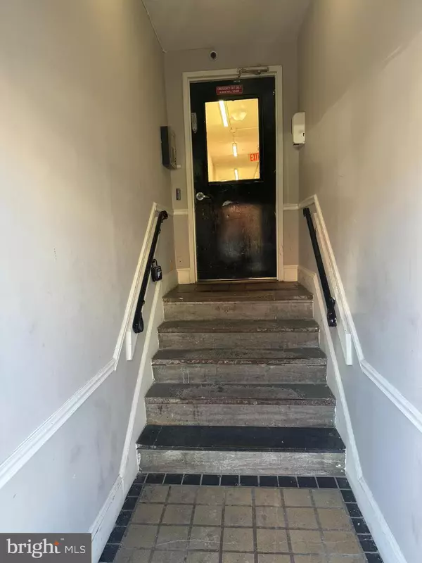 Philadelphia, PA 19143,6024-28 LARCHWOOD AVE