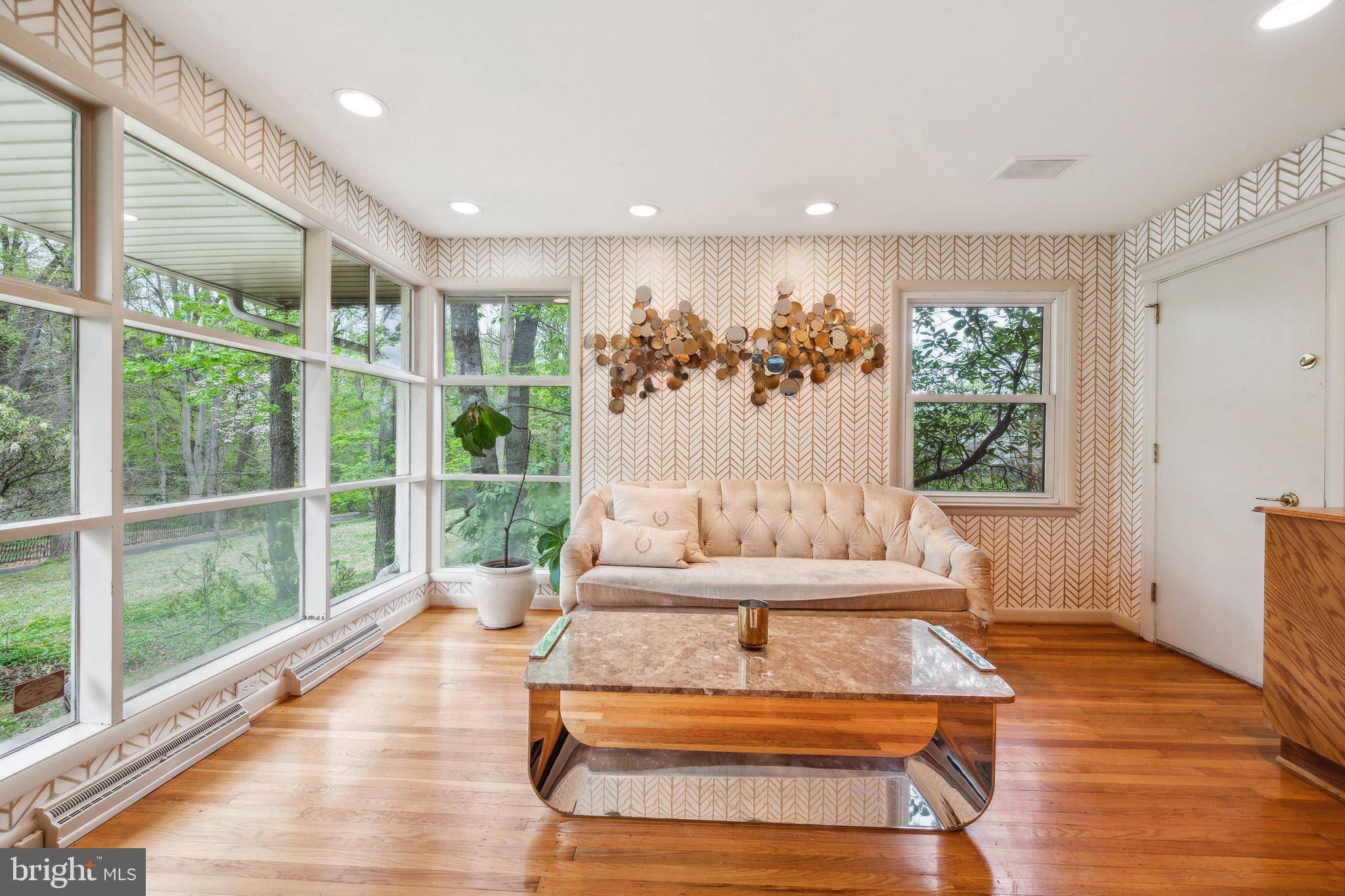 Meadowbrook, PA 19046,833 DALE RD