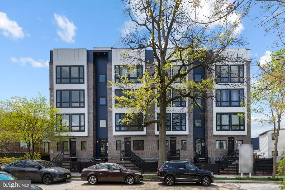 Washington, DC 20020,2305 NICHOLSON SE #202