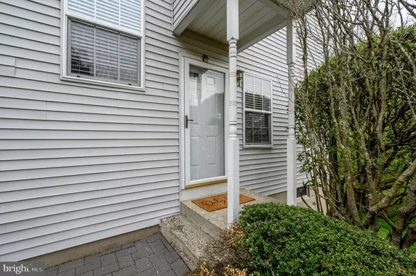 Ewing, NJ 08628,2 CROCKETT LA