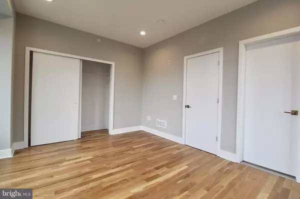 Philadelphia, PA 19130,1642 CAMBRIDGE ST #B