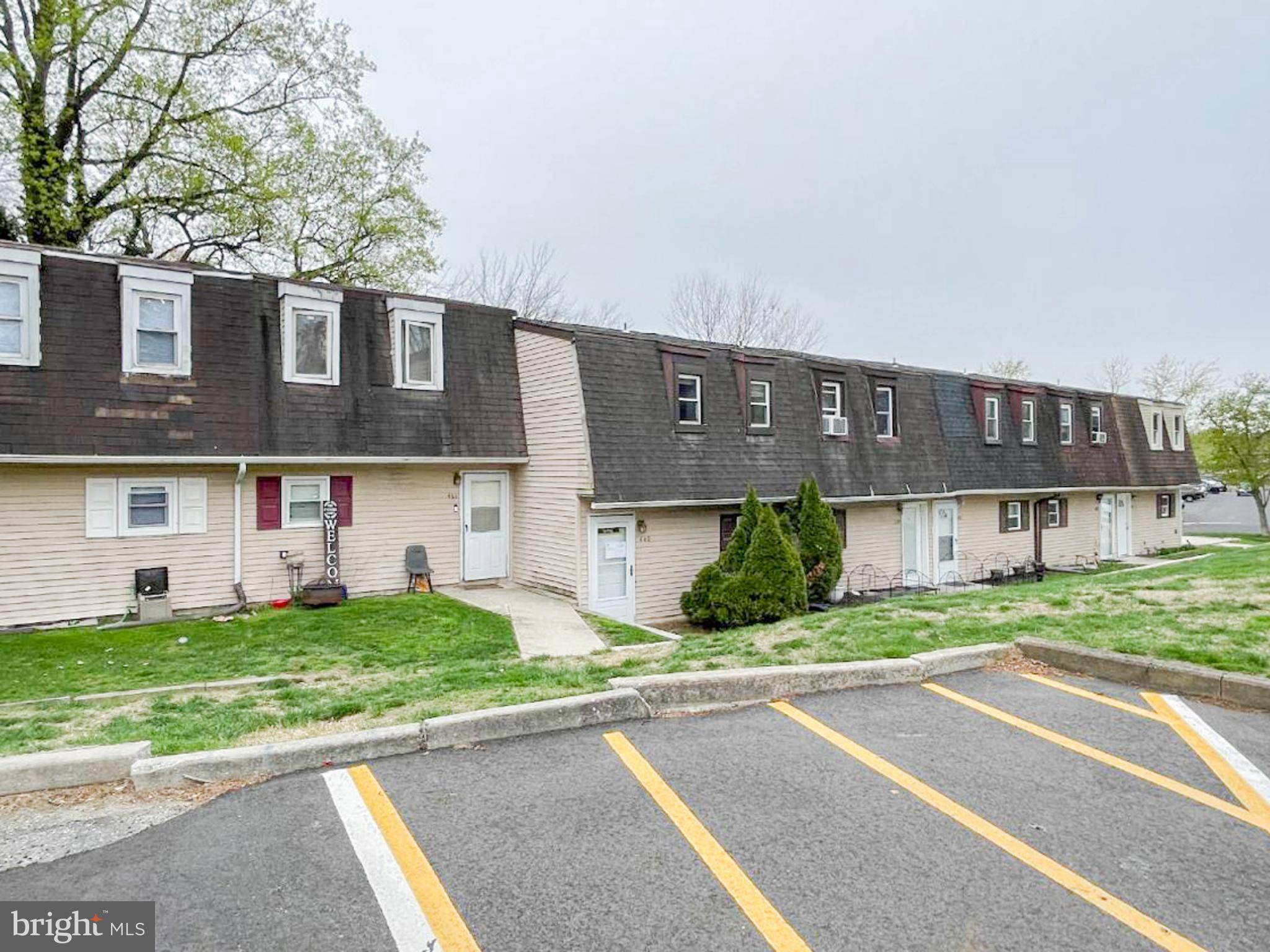 Clementon, NJ 08021,460 LA CASCATA TNHS