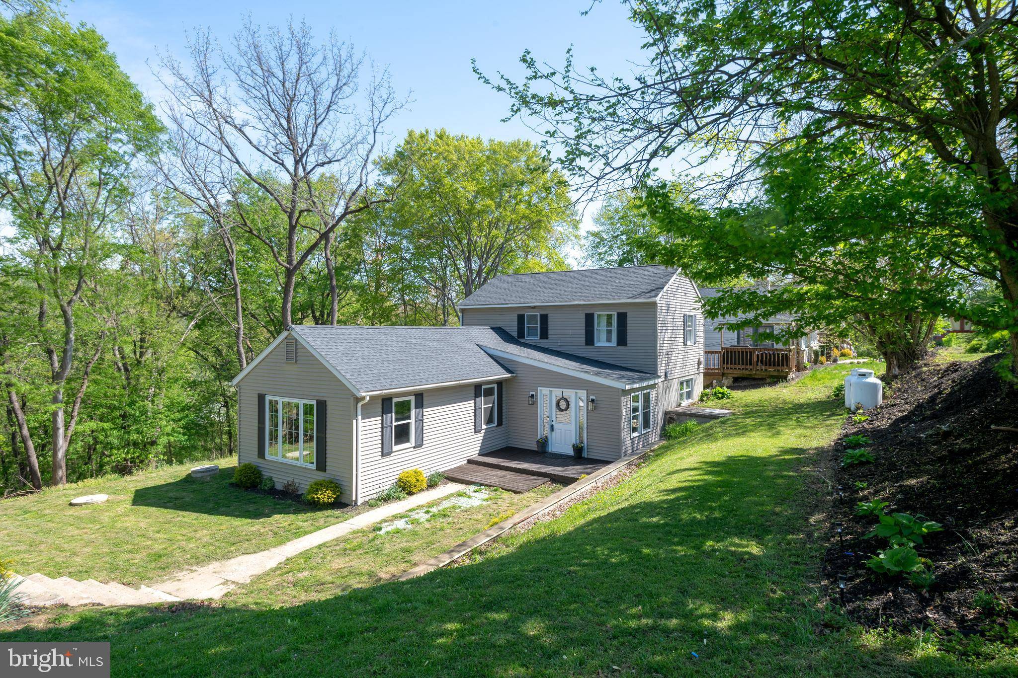 Lancaster, PA 17603,724 BAUMGARDNER RD