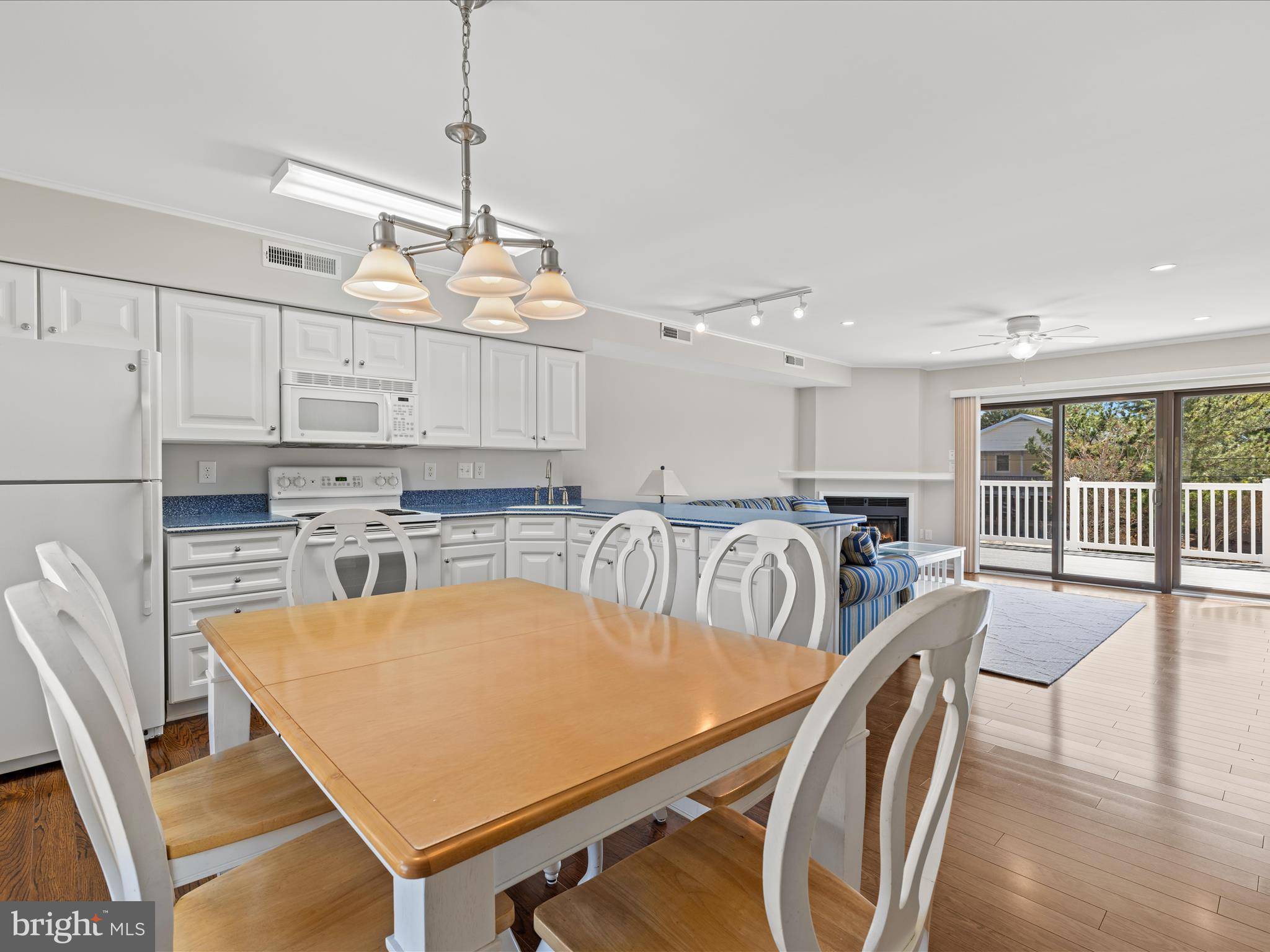 Fenwick Island, DE 19944,40125 W VIRGINIA AVE #3
