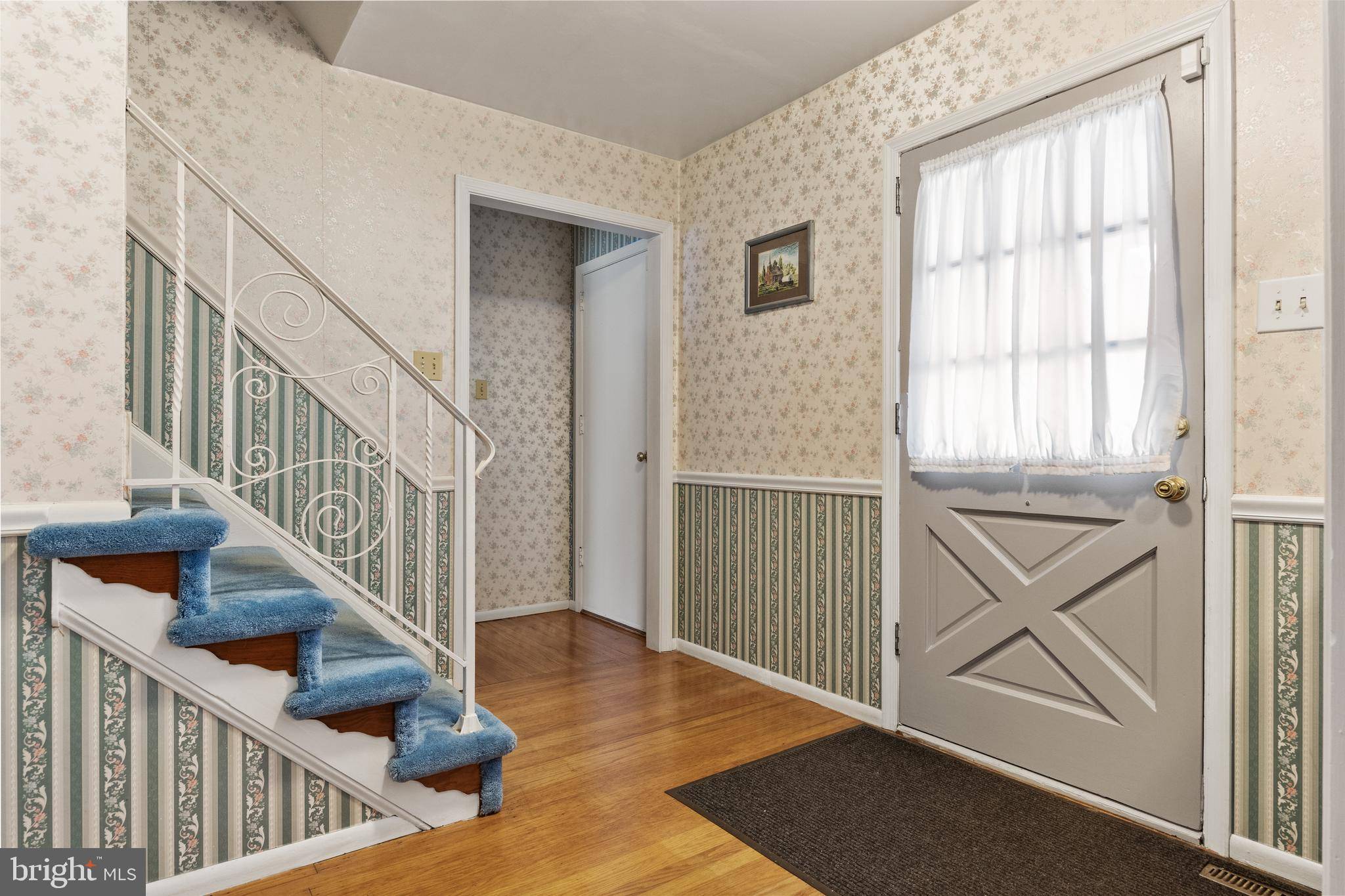 Cherry Hill, NJ 08003,7 LATCHES LN