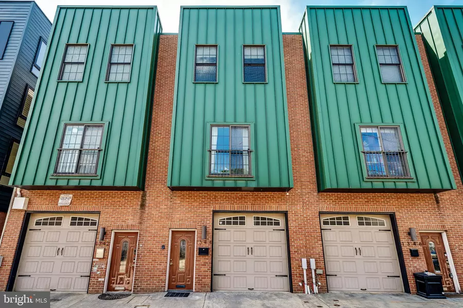 1344 CREASE ST, Philadelphia, PA 19125
