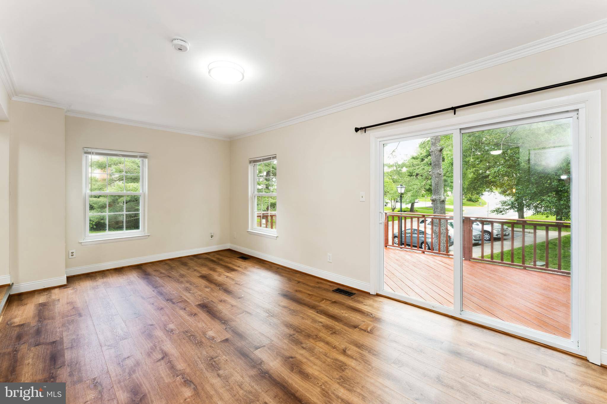 Gaithersburg, MD 20878,1 CINZANO CT