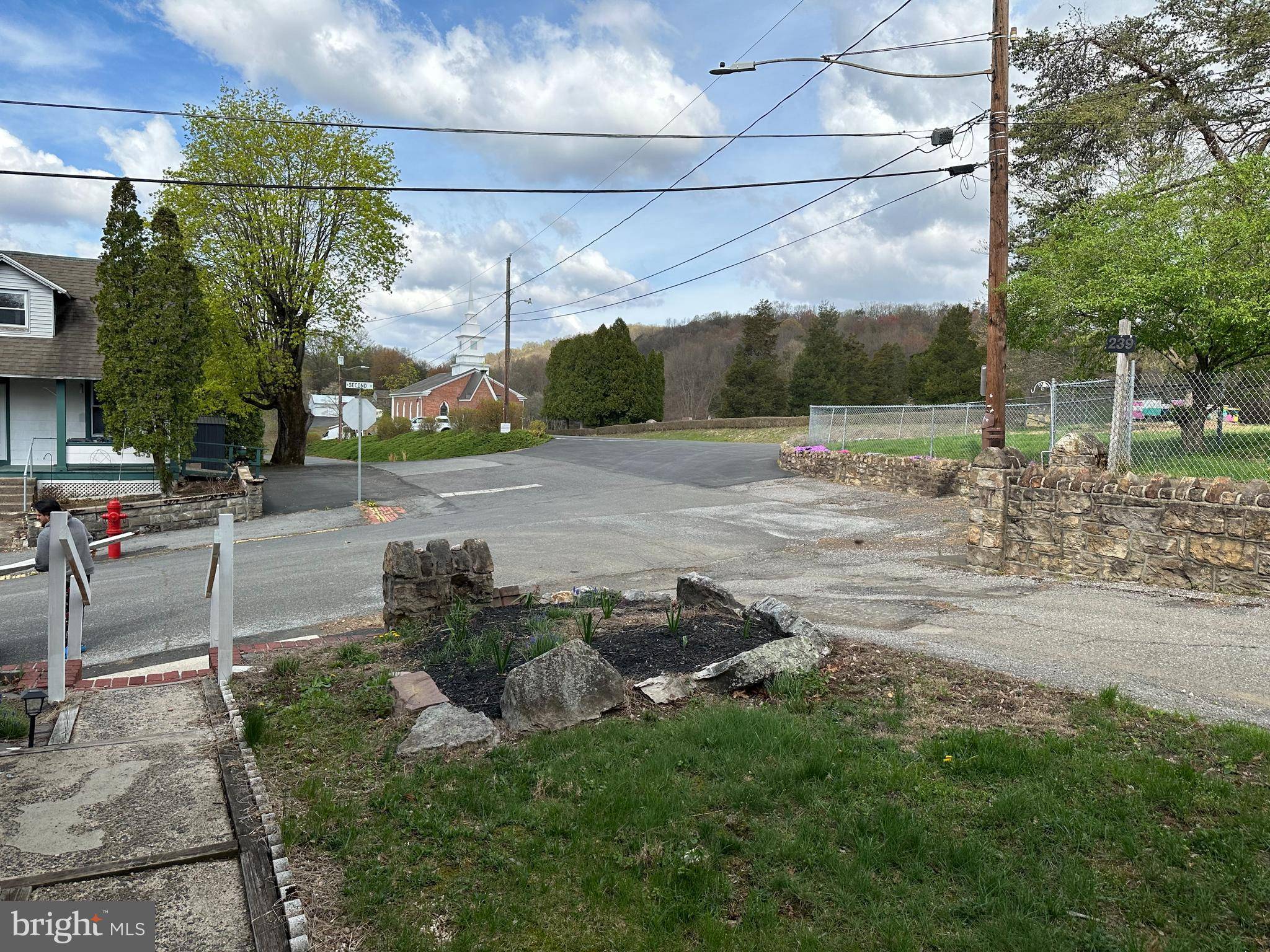 Auburn, PA 17922,229 N 2ND ST