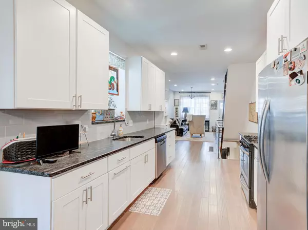 Philadelphia, PA 19148,332 GLADSTONE ST