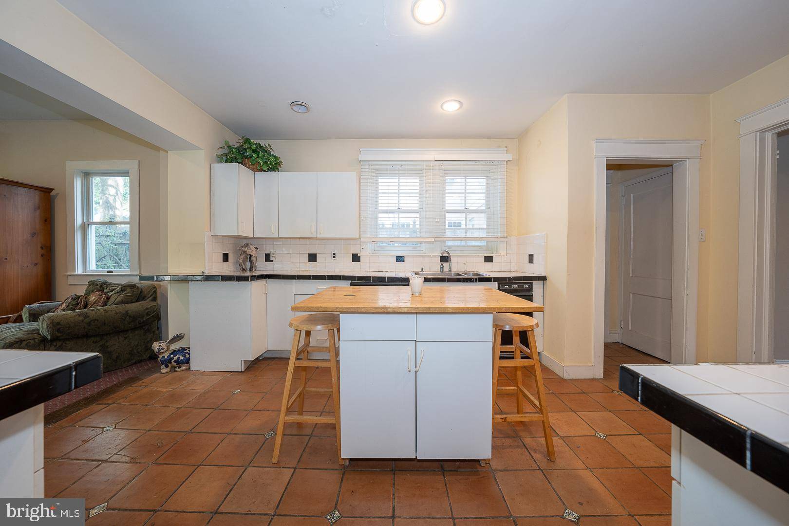 Gladwyne, PA 19035,416 CONSHOHOCKEN STATE RD