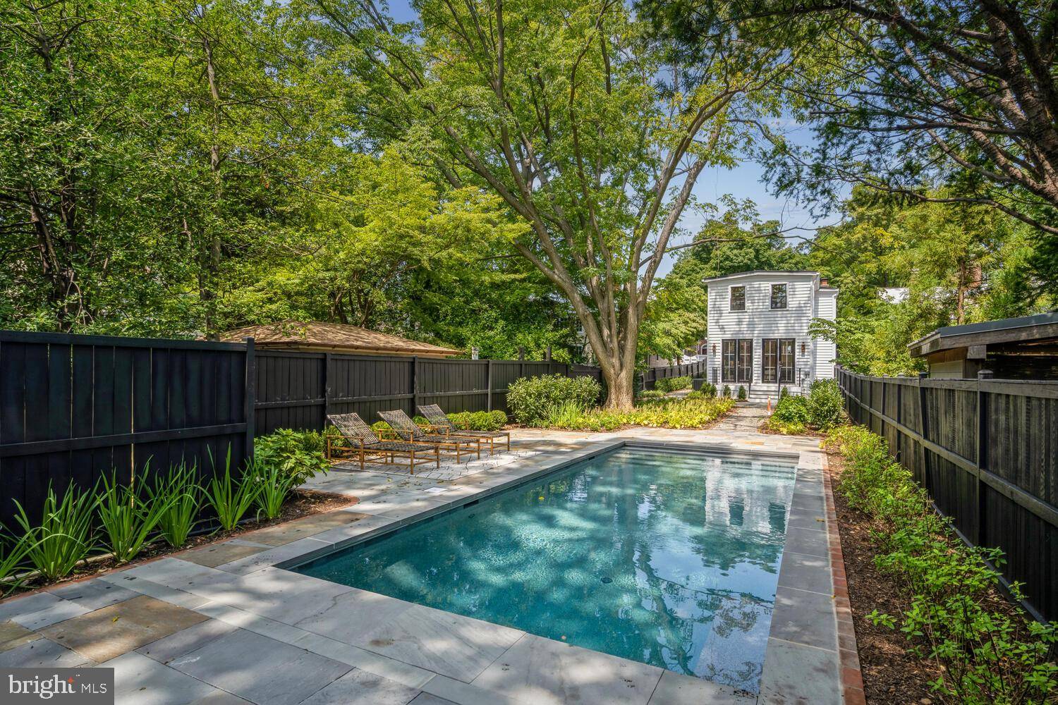 3418 RESERVOIR RD NW, Washington, DC 20007